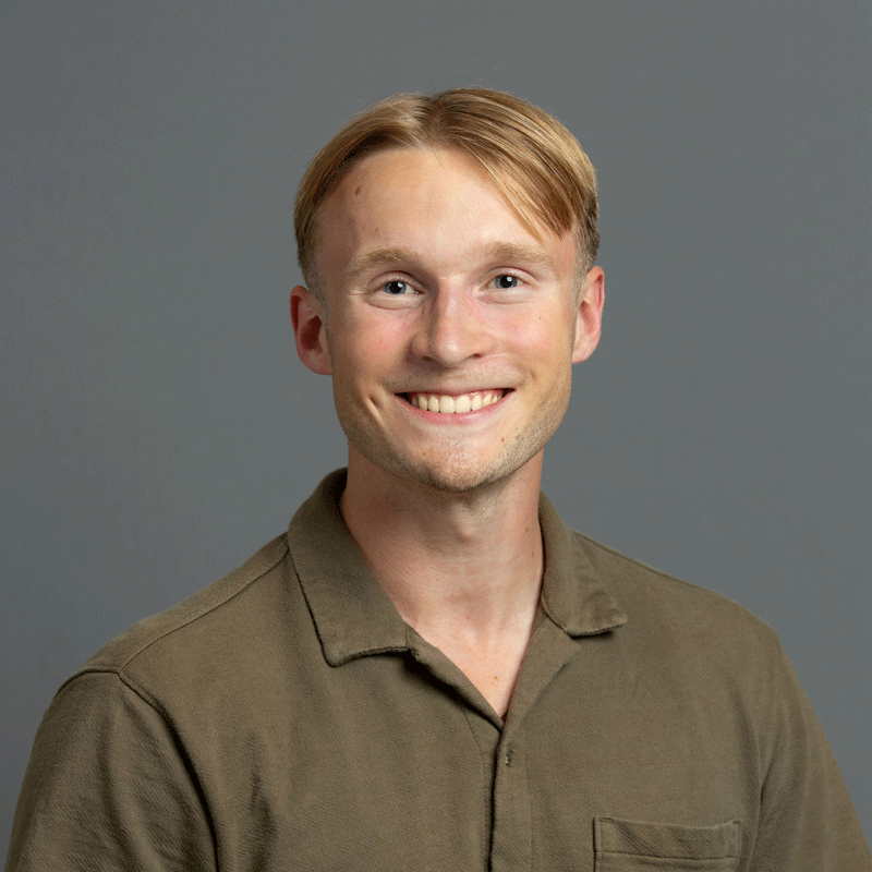 Portrait of Forrest Veilleux